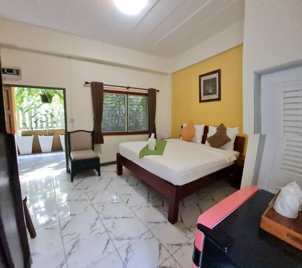 88 Backpackers Hua Hin Hotel Exterior photo