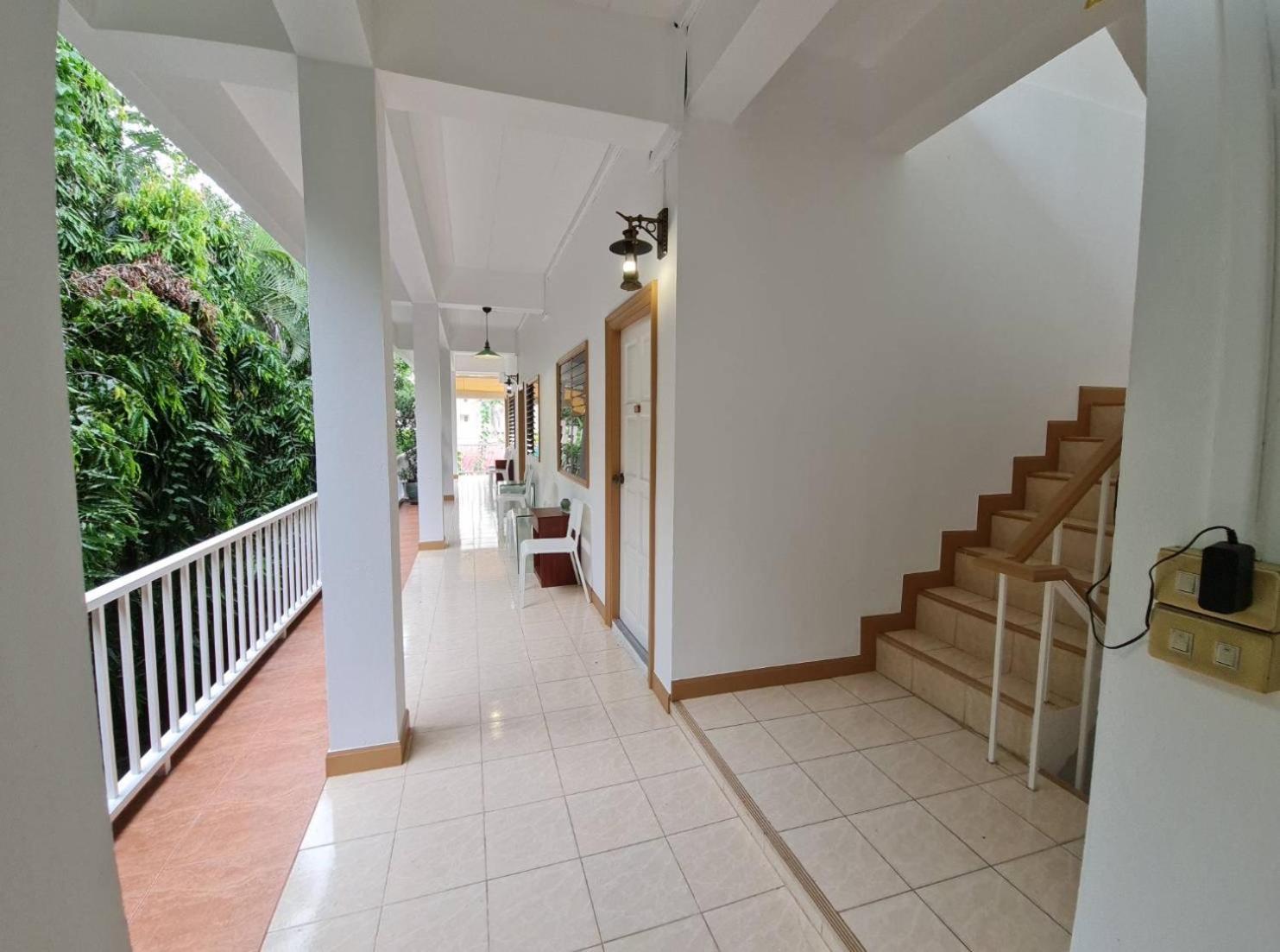 88 Backpackers Hua Hin Hotel Exterior photo