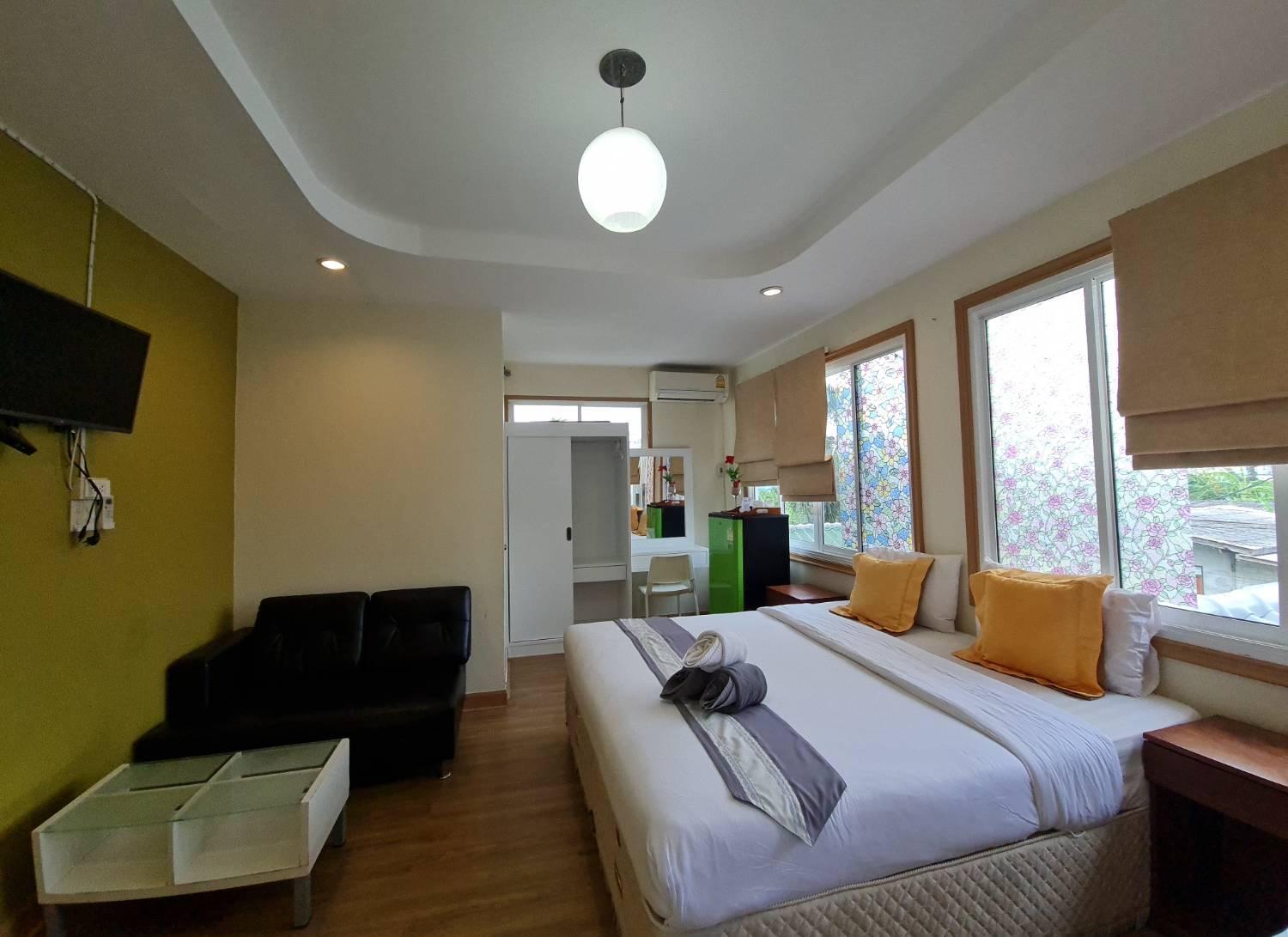 88 Backpackers Hua Hin Hotel Exterior photo