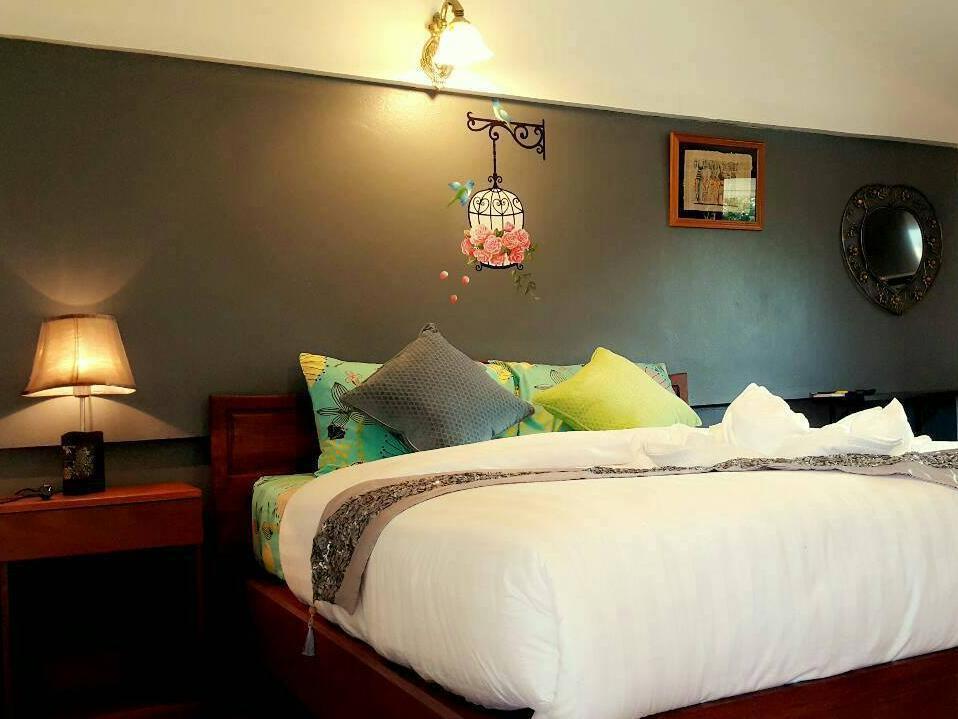 88 Backpackers Hua Hin Hotel Exterior photo