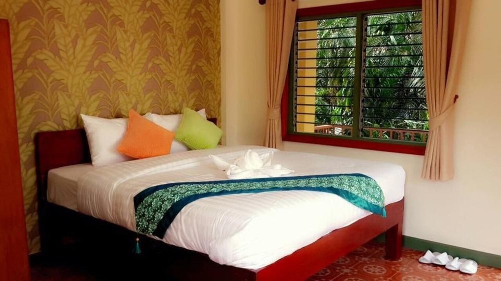 88 Backpackers Hua Hin Hotel Exterior photo
